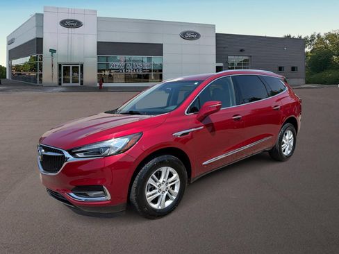 Used 2018 Buick Enclave Essence AWD/4WD image 1