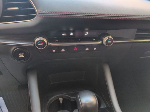Used 2023 MAZDA MAZDA3 s image 18