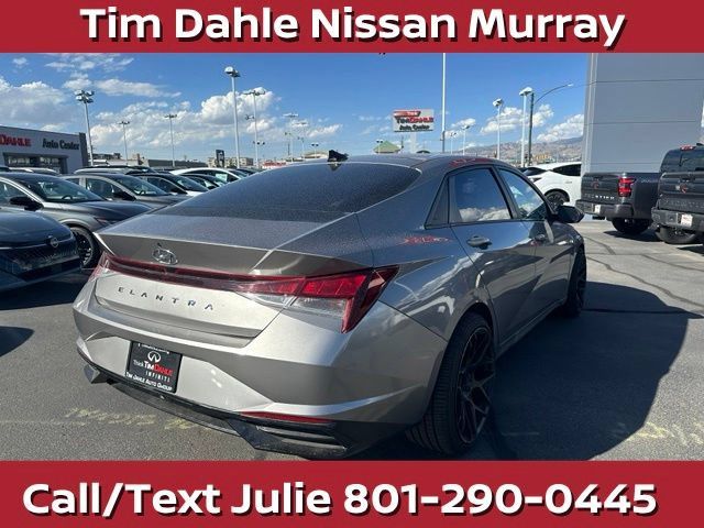 Used 2022 Hyundai Elantra SEL w/ Preferred Accessory Package FWD image 11