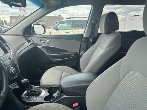 Used 2018 Hyundai Santa Fe SE w/ Cargo Package AWD/4WD image 29