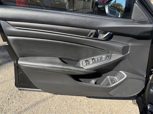 Used 2020 Honda Accord Sport image 12