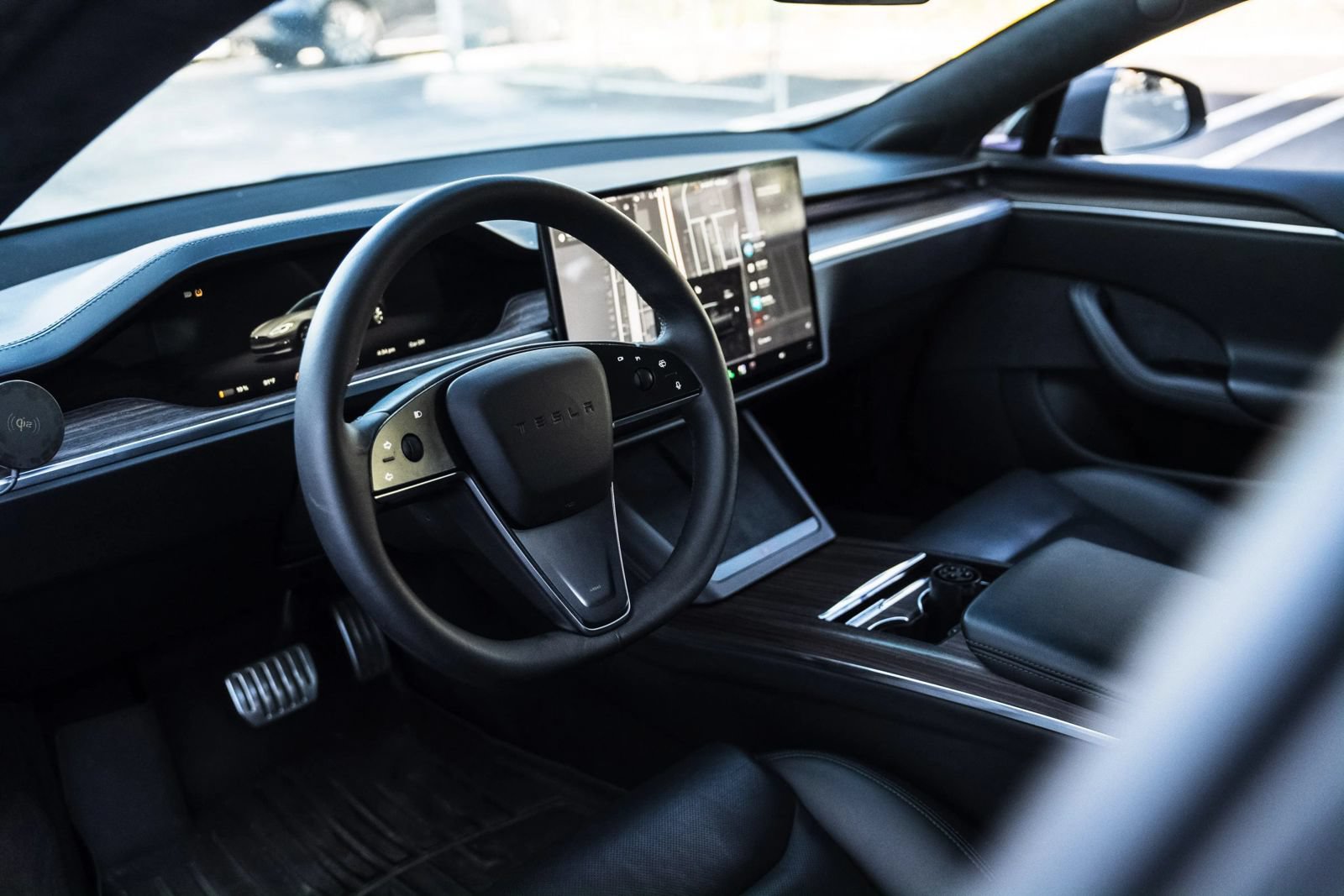 Used 2022 Tesla Model S Standard Range AWD/4WD image 13