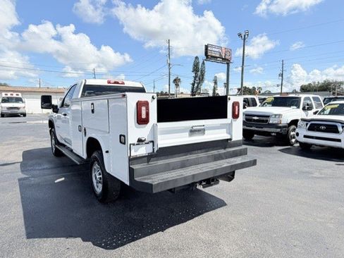 Used 2020 Chevrolet Silverado 2500 W/T AWD/4WD image 8