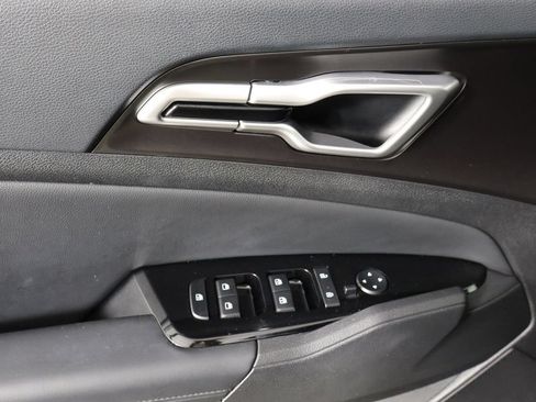 Used 2025 Kia Sportage EX FWD image 20