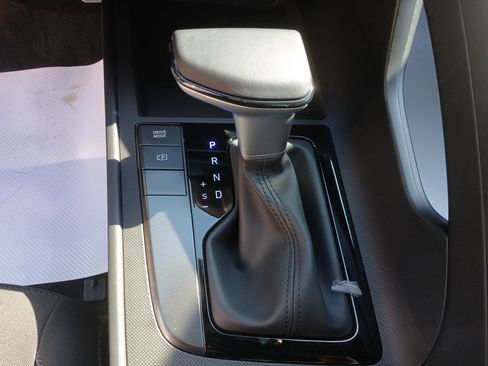 New 2025 Hyundai Elantra Sport image 23