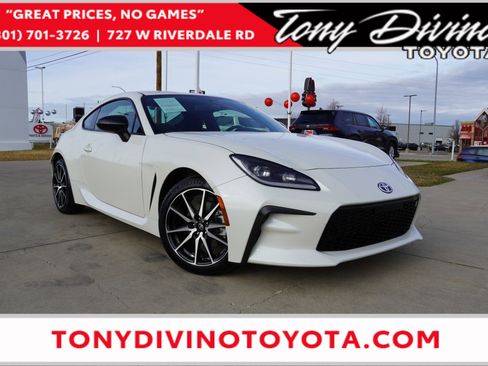 Certified 2025 Toyota GR86 Base w/ ALL Weather Mat Package (TMS) image 1