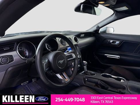 Used 2021 Ford Mustang Premium image 10