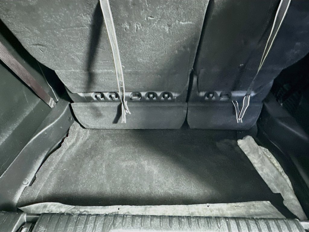 Certified 2025 Chrysler Pacifica Limited FWD image 37