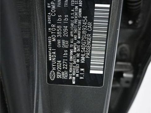 Used 2025 Hyundai Elantra SEL image 15