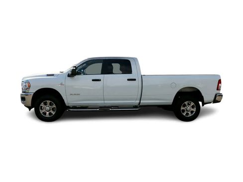 Used 2024 RAM 2500 Big Horn AWD/4WD image 3
