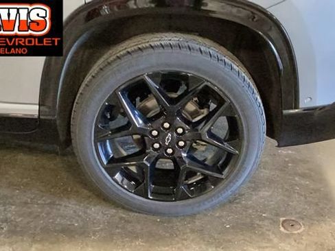 Used 2024 Chevrolet Traverse RS w/ LPO, Floor Liner Package AWD/4WD image 8