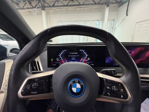 Used 2022 BMW iX xDrive50 w/ Convenience Package AWD/4WD image 24