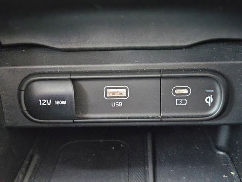 Used 2025 Kia Telluride S FWD image 25