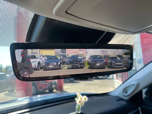 Used 2023 Toyota Highlander Platinum image 26