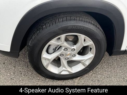 Used 2026 Chevrolet Trax LS w/ LS Convenience Package FWD image 11