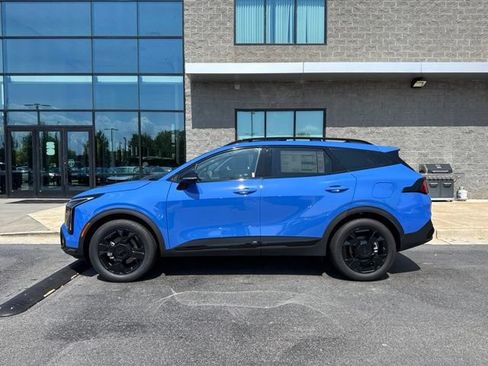 Certified 2026 Kia Sportage X-Line w/ X-Line Technology Package AWD/4WD image 2
