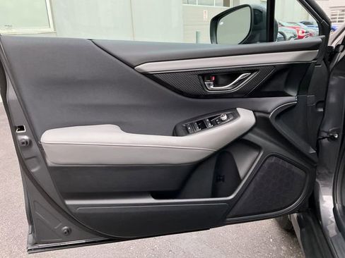 Used 2025 Subaru Outback Premium w/ Popular Package #1A image 12