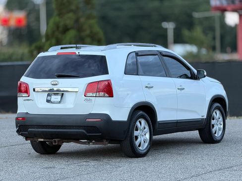 Used 2013 Kia Sorento LX AWD/4WD image 9
