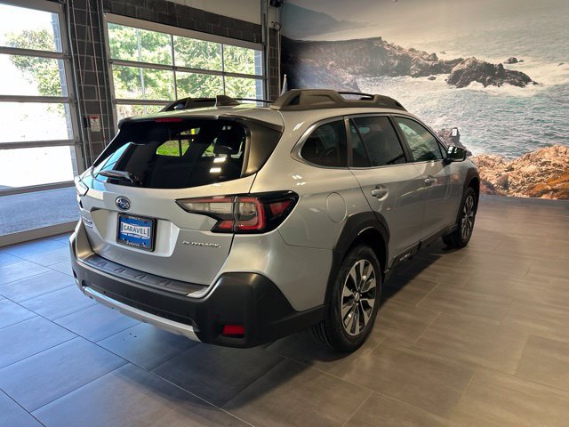 Used 2023 Subaru Outback Limited AWD/4WD image 40