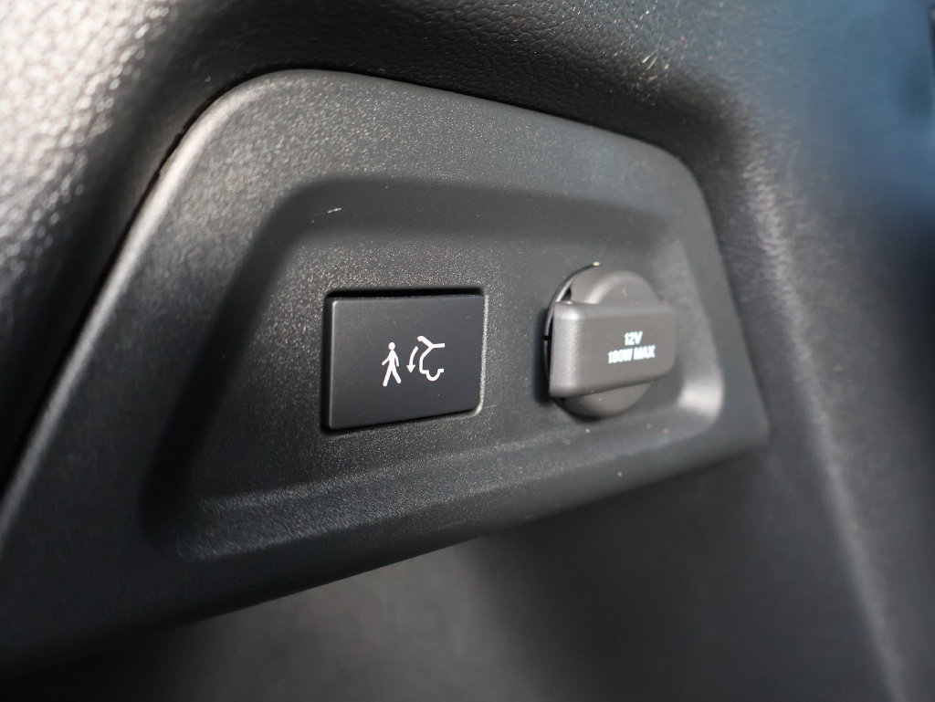 Used 2025 Honda Pilot Black Edition image 11