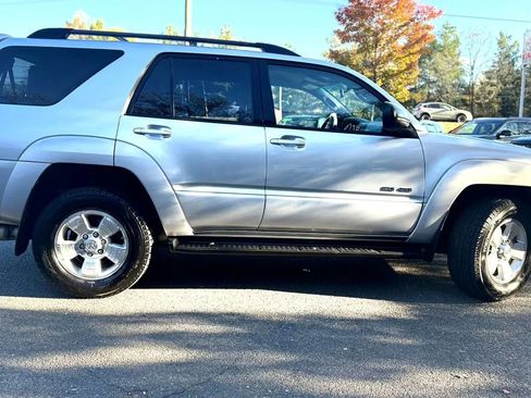Used 2004 Toyota 4Runner Sport AWD/4WD image 6