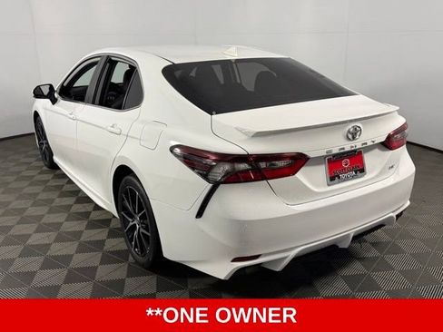 Used 2024 Toyota Camry SE w/ Convenience Package image 6