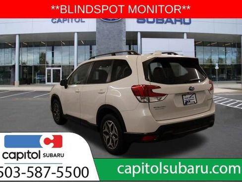 Used 2023 Subaru Forester Premium image 6
