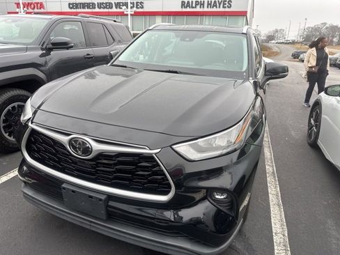 Used 2020 Toyota Highlander XLE image 1