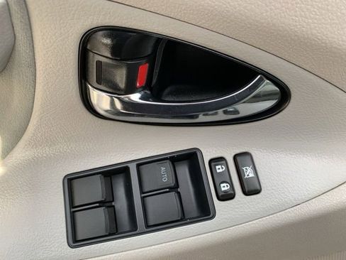 Used 2009 Toyota Camry LE image 11