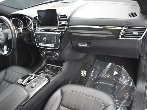 Used 2019 Mercedes-Benz GLS 450 4MATIC image 33