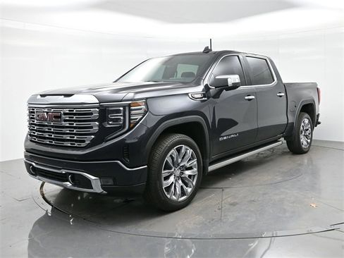 Used 2023 GMC Sierra 1500 Denali w/ Denali Reserve Package image 3