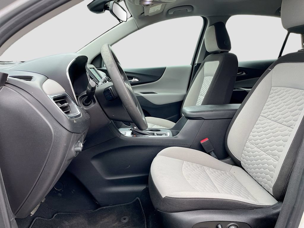 Used 2021 Chevrolet Equinox LS w/ LS Convenience Package AWD/4WD image 19
