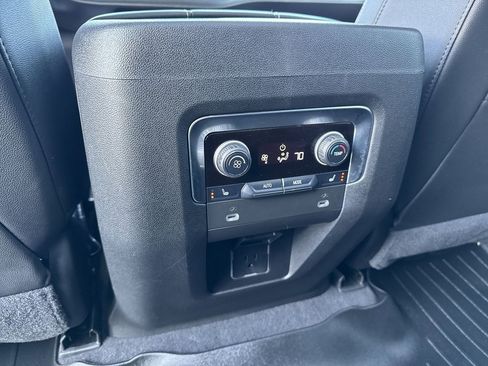 Used 2021 Chevrolet Tahoe Premier w/ Premium Package image 29