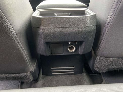 Used 2025 Toyota Tacoma SR image 18