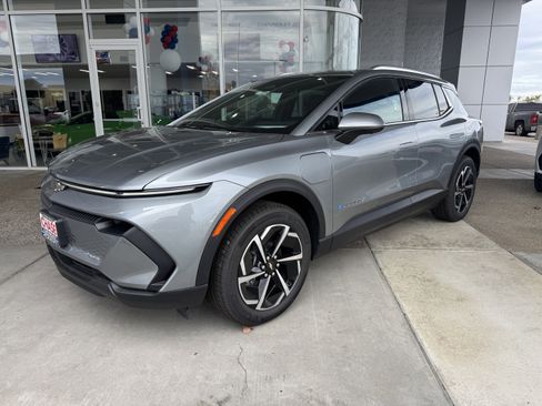 New 2026 Chevrolet Equinox EV LT image 7