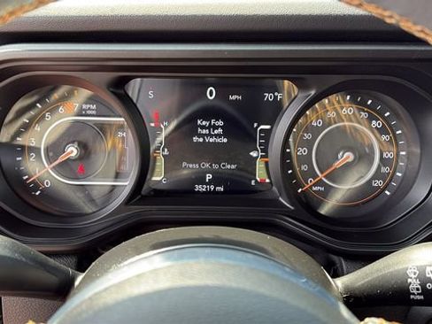 Used 2024 Jeep Wrangler Unlimited Sahara w/ Technology Group AWD/4WD image 13