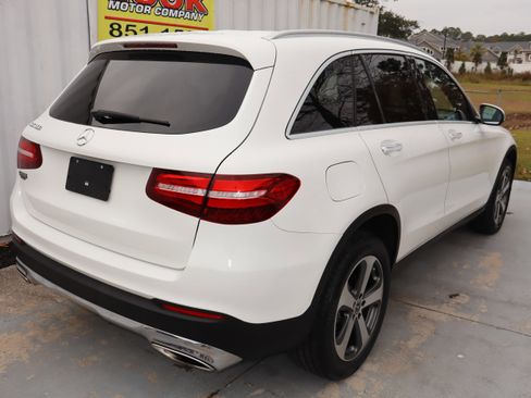 Used 2019 Mercedes-Benz GLC 300 w/ Premium Package image 9