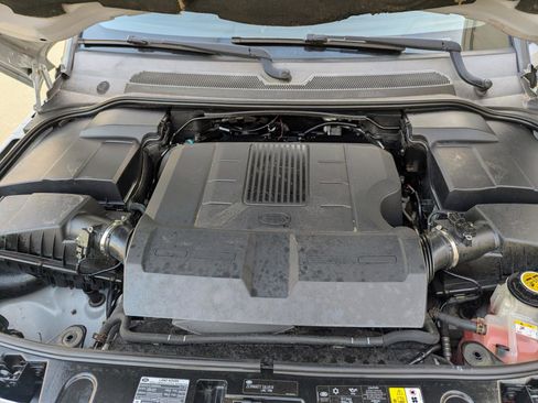 Used 2011 Land Rover LR4 HSE image 17