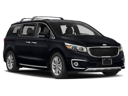 Used 2017 Kia Sedona LX w/ LX Essentials Premium Package FWD image 9