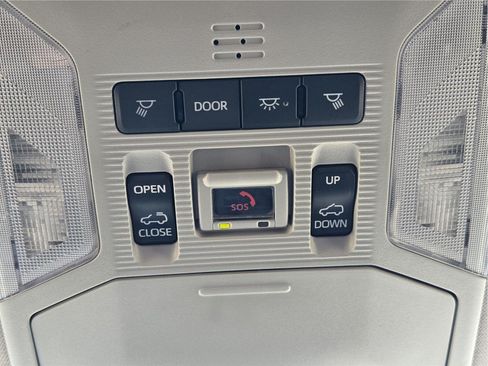 Used 2025 Toyota RAV4 XLE w/ Convenience Package FWD image 20