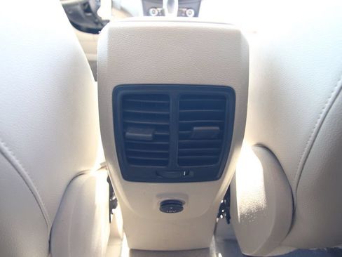 Used 2013 Ford Escape SEL w/ Class II Trailer Tow Pkg AWD/4WD image 32