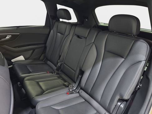 Used 2025 Audi Q7 2.0T Premium Plus w/ Premium Plus Package image 17