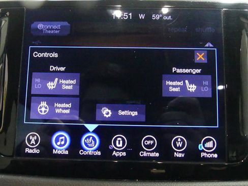 Used 2017 Chrysler Pacifica Touring-L Plus image 41