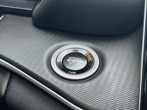 Used 2024 Jeep Grand Cherokee Laredo X RWD image 39