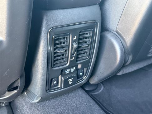 Used 2019 Jeep Grand Cherokee Limited w/ Luxury Group II RWD image 27