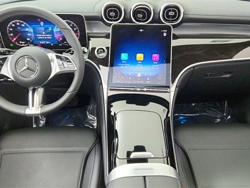 Used 2025 Mercedes-Benz GLC 300 image 34