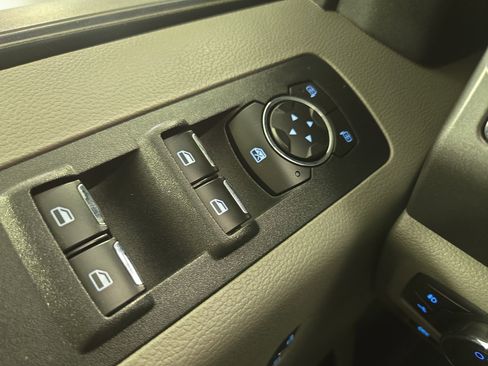 Used 2019 Ford F150 XLT AWD/4WD image 24