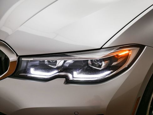 Used 2019 BMW 330i Sedan w/ Convenience Package RWD image 8