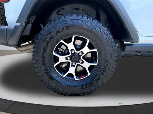 Used 2021 Jeep Wrangler Unlimited Rubicon AWD/4WD image 35