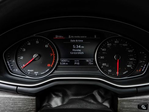 Used 2023 Audi A4 2.0T Premium w/ Convenience Package image 23